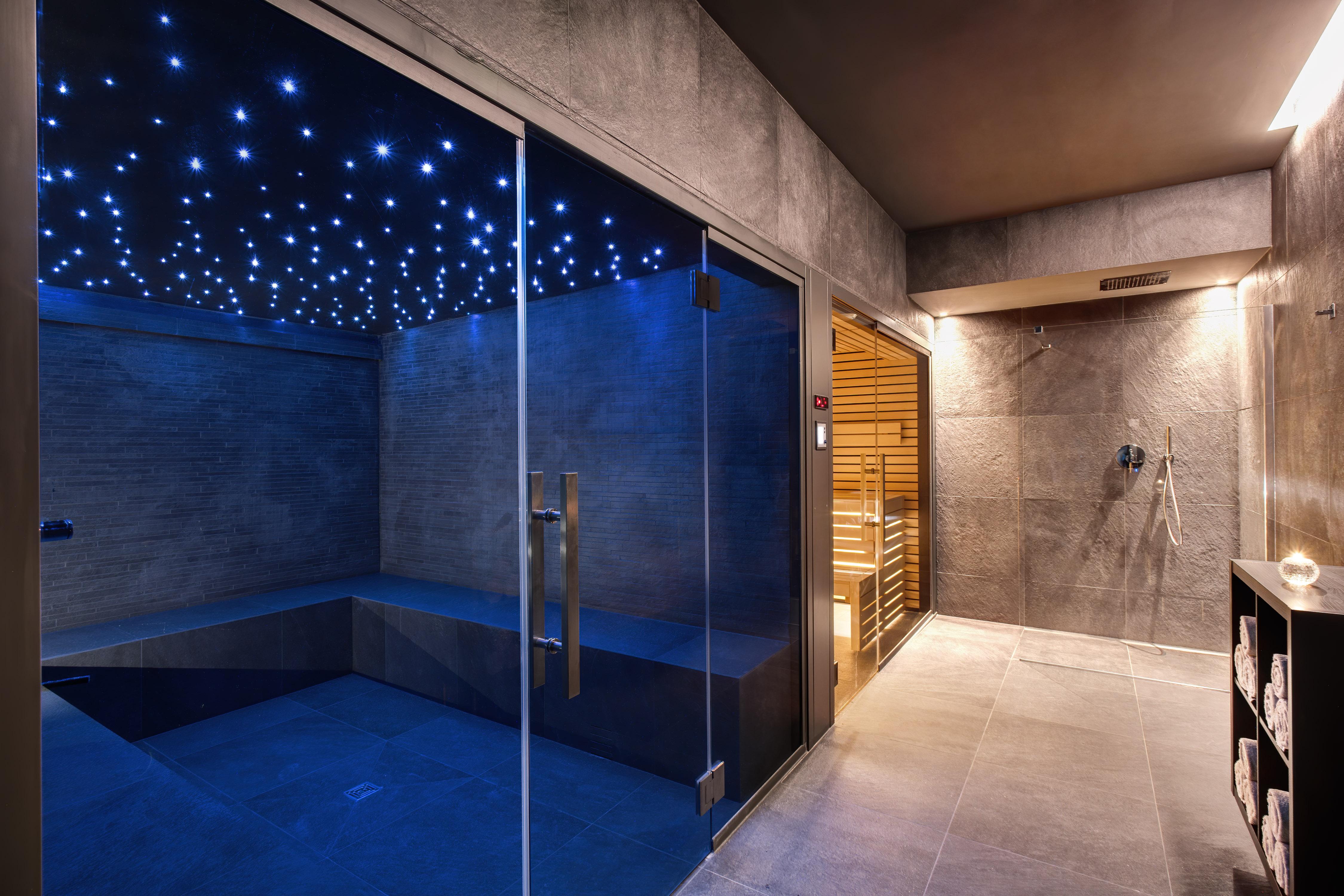 Hotel Splendide Royal Lugano Bagian luar foto A modern Finnish sauna
