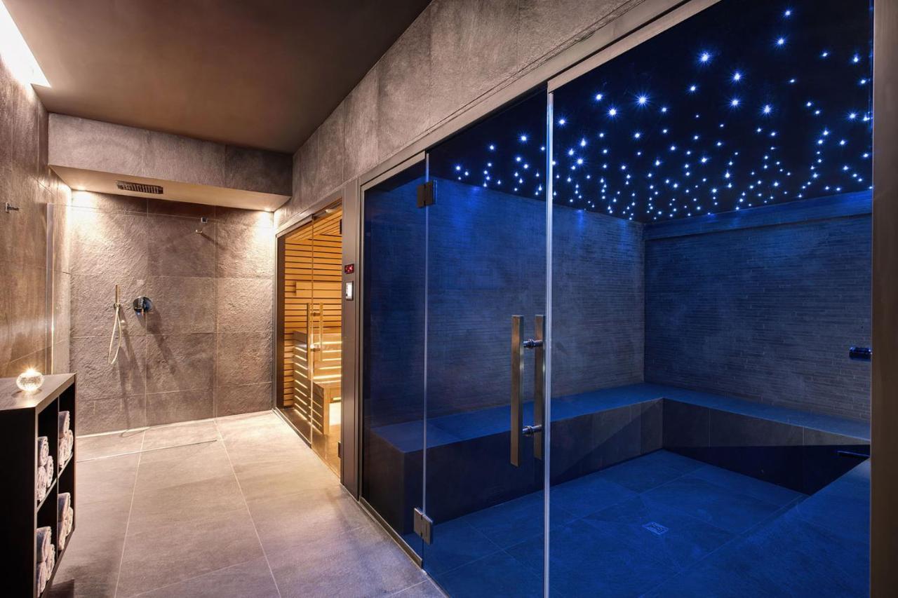 Hotel Splendide Royal Lugano Bagian luar foto A modern Finnish sauna